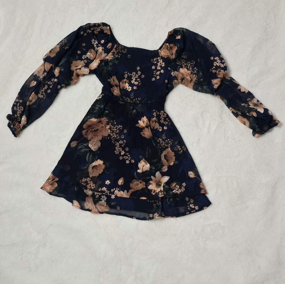 Extraordinary girls dress, size 7, blue, orange clay brown color flowers